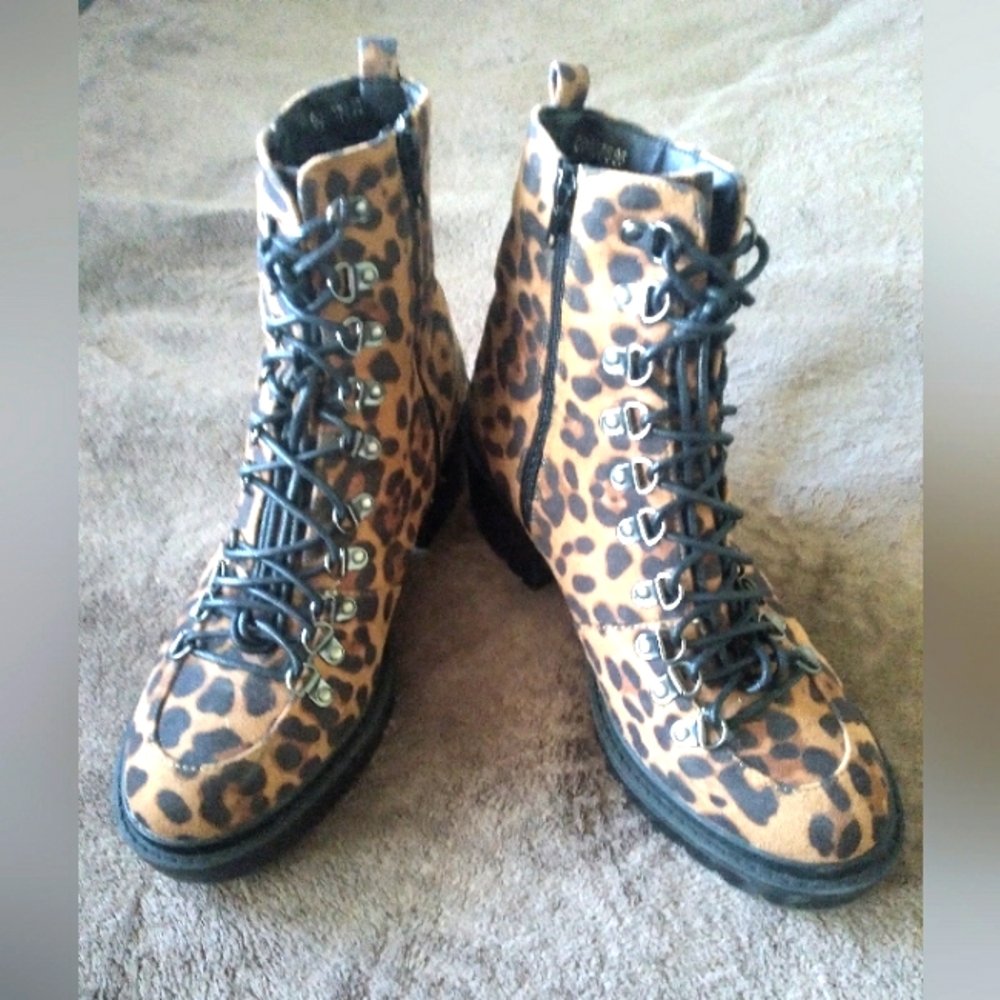 Leopard print Ankle Boots, size 10, Olivia Ferguson